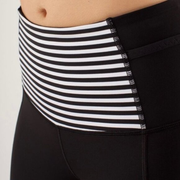 Lululemon Run: Ice Queen PantBlack / Classic Stripe Black White / Black size 4 - Picture 6 of 16